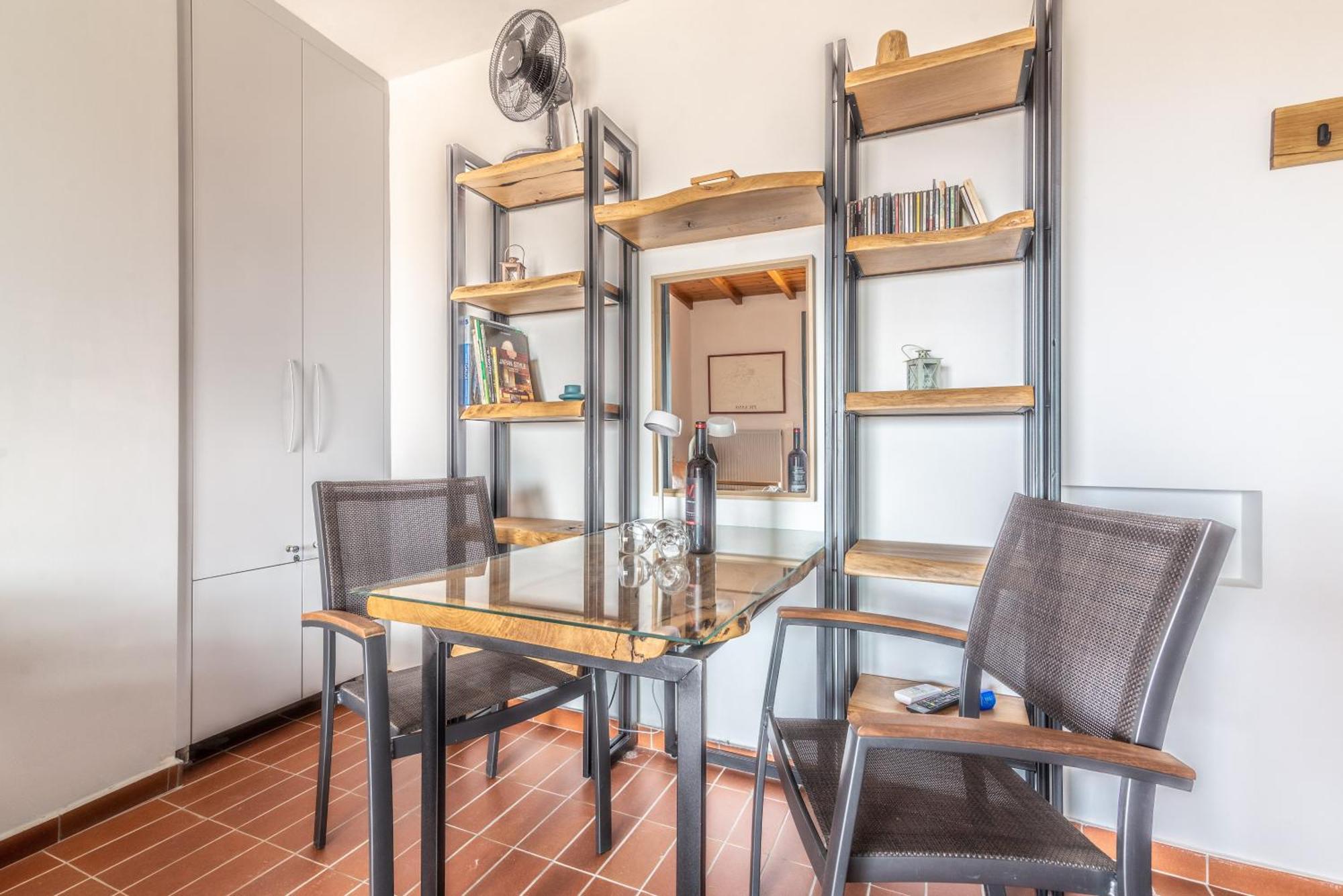 City Loft Near The Airport With Seaview 이라클리온 외부 사진