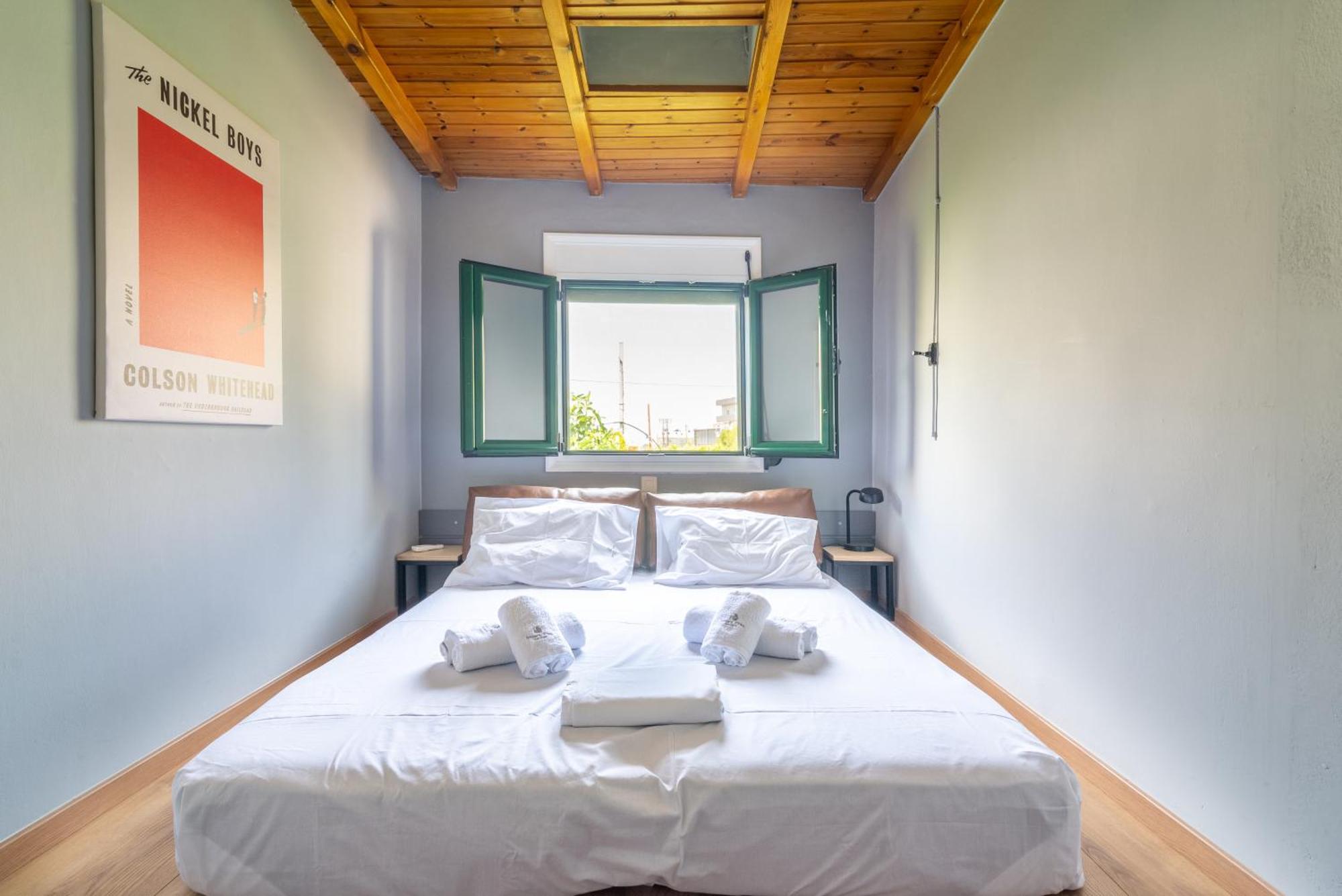 City Loft Near The Airport With Seaview 이라클리온 외부 사진